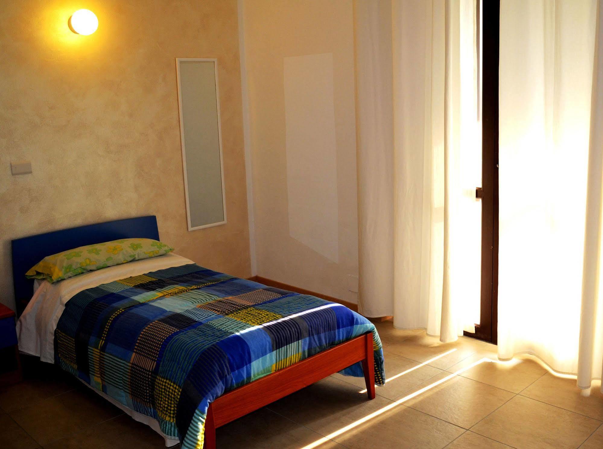 B&B Villa Monterosa Con Piscina Castronno Экстерьер фото