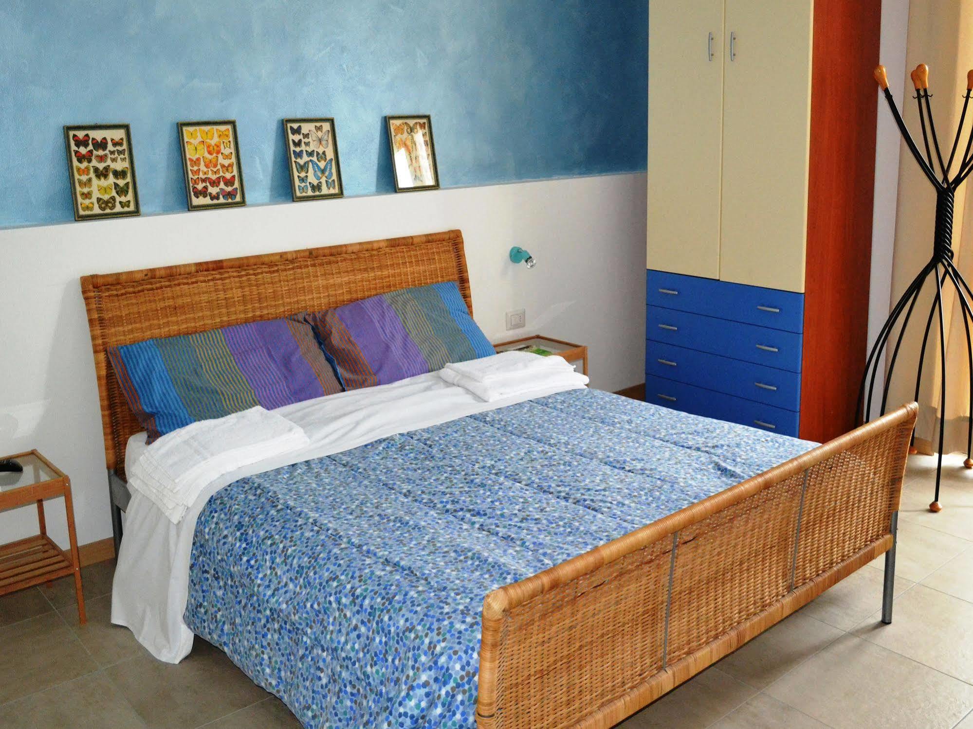B&B Villa Monterosa Con Piscina Castronno Экстерьер фото
