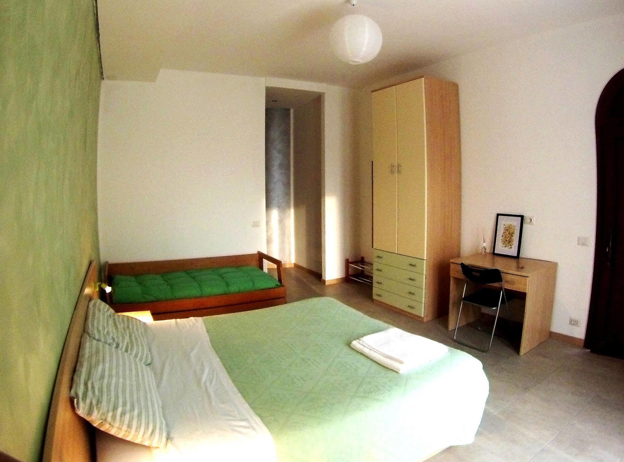 B&B Villa Monterosa Con Piscina Castronno Экстерьер фото